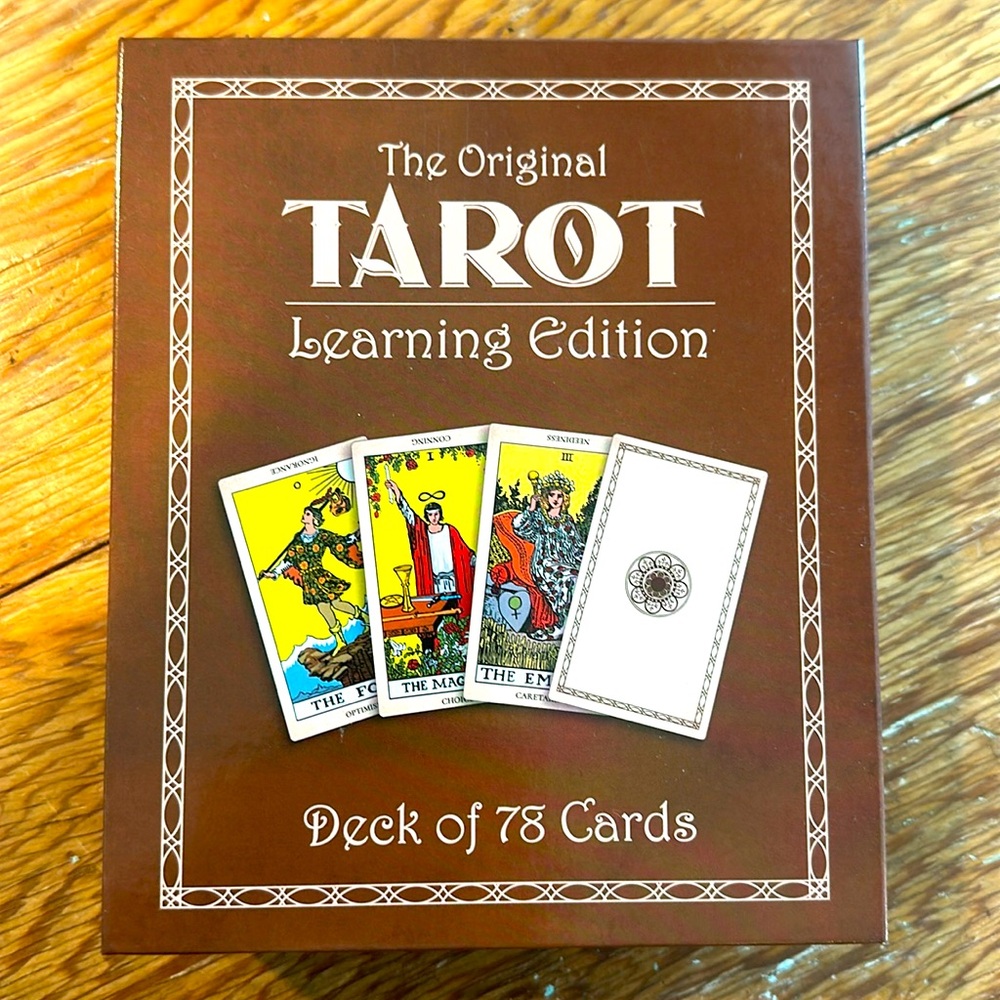 Tarot deck - Learning Edition 
Deck of 78 Cards